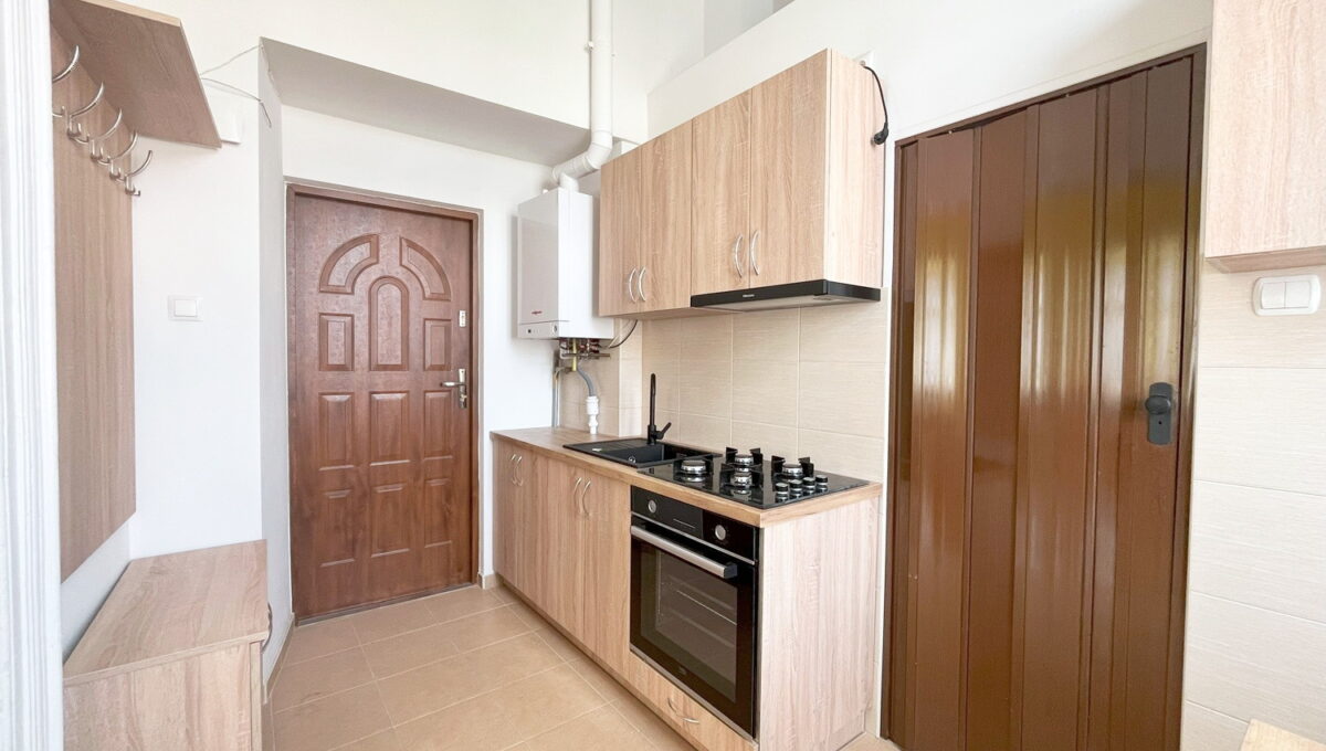 Kawalerka_Rynek_Jarosław_na_wynajem_kamienica_4