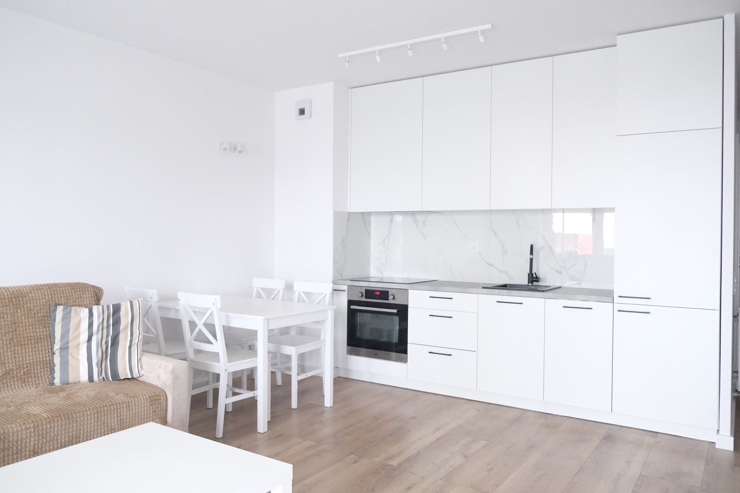 Projektant, nowe 2 pokoje, taras, balkon, winda